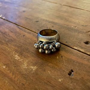 Silpada Silver Cluster Bead Ring Price Is FIRM